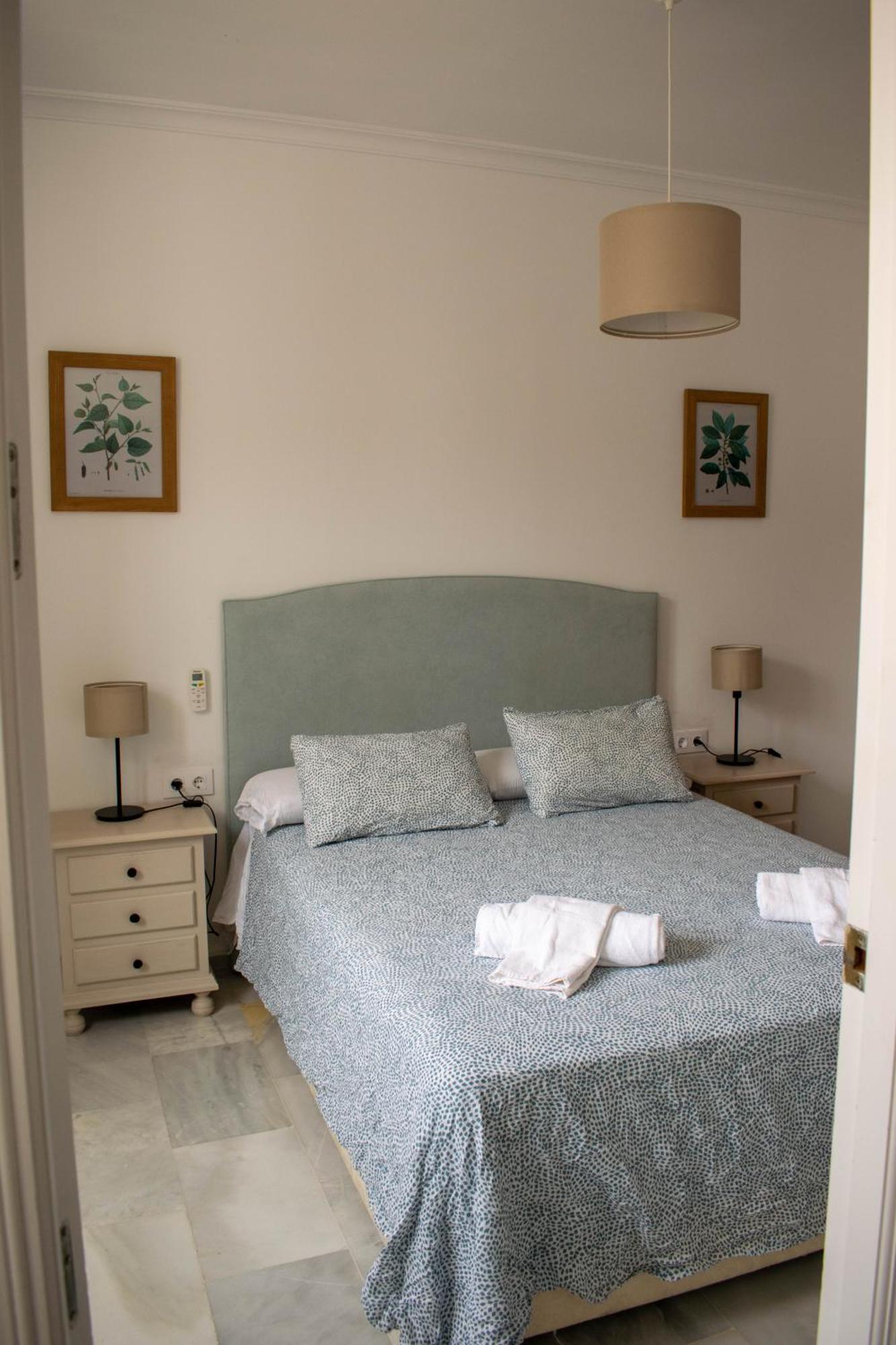 Sarah'S Home, Seville